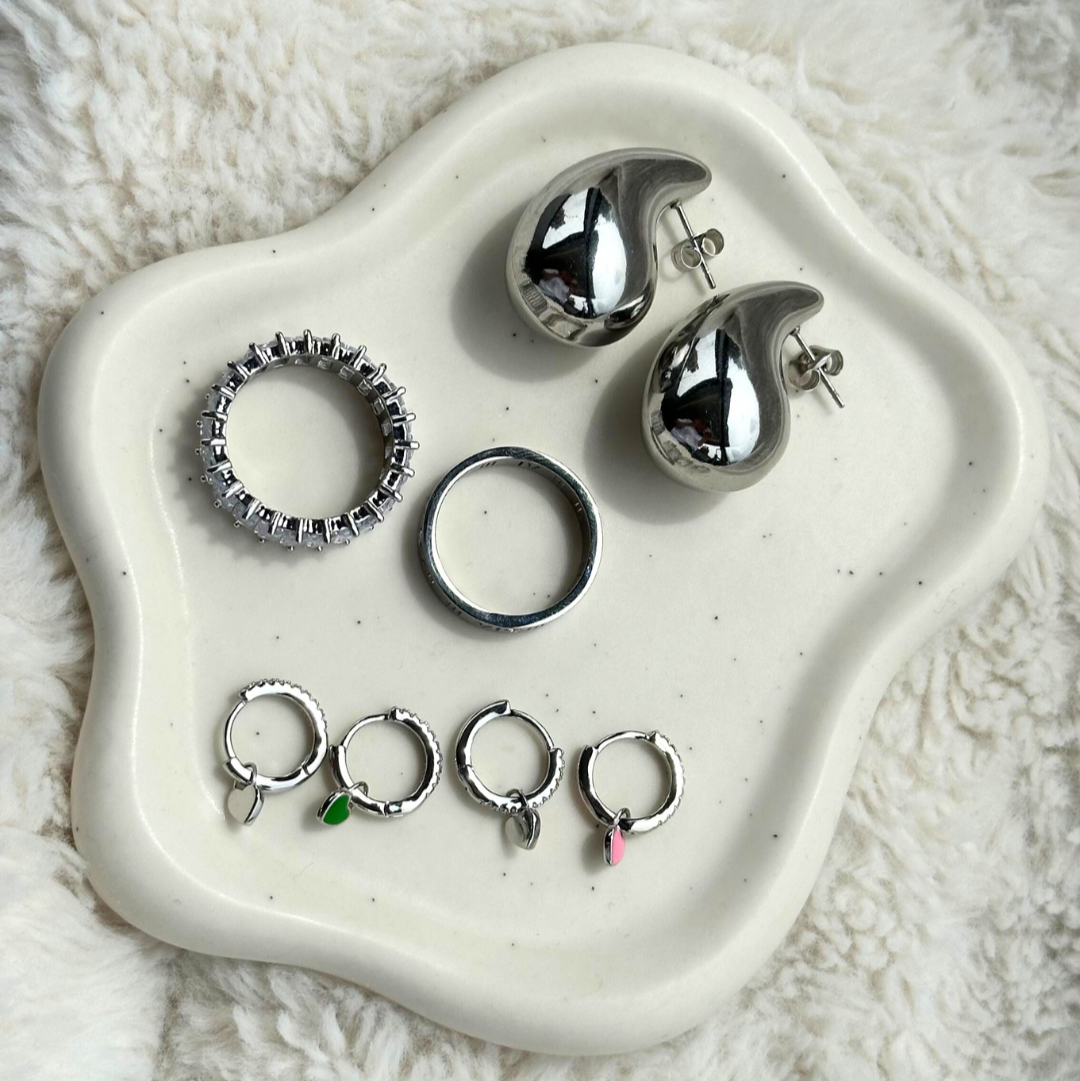 Eva Drop Earrings
